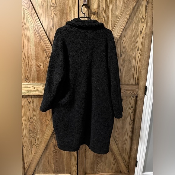 HYFVE Oversized Teddy Faux Fur Jacket - Picture 7 of 7